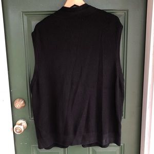 Daniel Cremieux Jackets & Coats - Black Daniel Cremieux Ribbed Sweater Vest full zip Daniel Cremieux Jackets & Coats - Black Daniel Cremieux Ribbed Sweater Vest full zip
